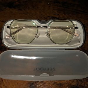 Silver wire glasses